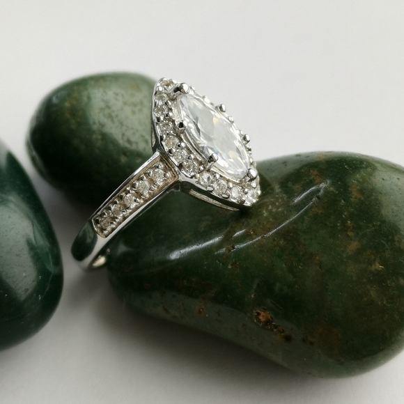 NEW, sterling silver cz Marquise cut halo ring size 6 - Picture 7 of 7